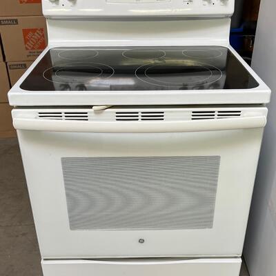 Electric Stove / Oven White GE 