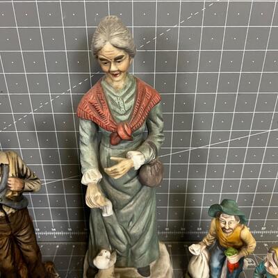 Ceramic Figurines (7) 
