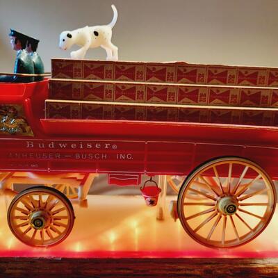 UNIQUE BUDWEISER CLYDESDALE TABLE LIGHT DECOR