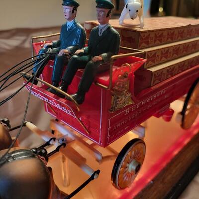 UNIQUE BUDWEISER CLYDESDALE TABLE LIGHT DECOR