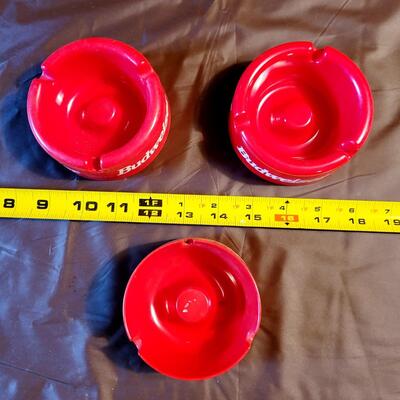 VINTAGE PLASTIC BUDWEISER ASH TRAYS