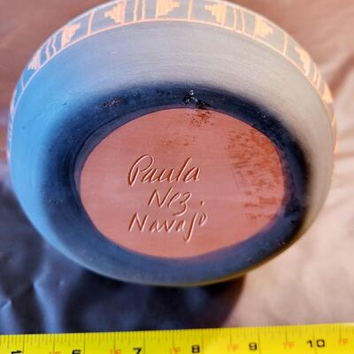 SOUTH WESTERN NAVAJO SIGNED ART POTTERY