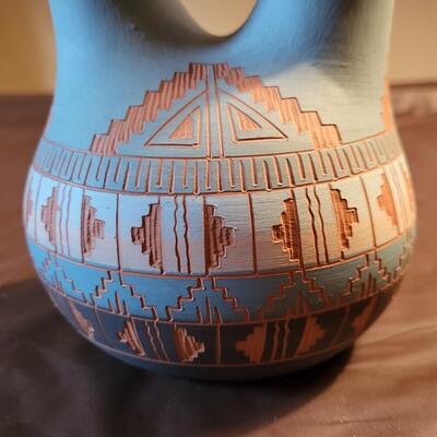 SOUTH WESTERN NAVAJO SIGNED ART POTTERY