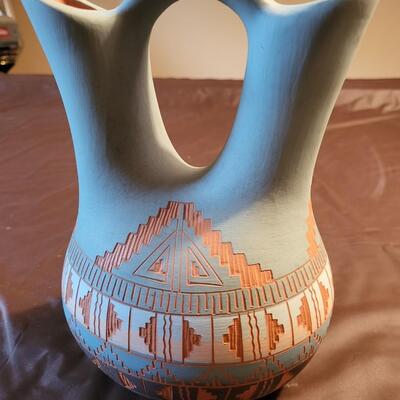 SOUTH WESTERN NAVAJO SIGNED ART POTTERY