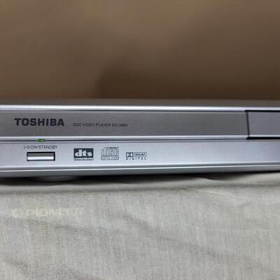TOSHIBA DVD PLAYER W/ REMOTE