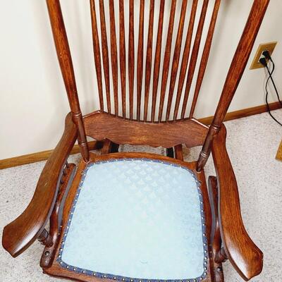 AMAZING ANTIQUE WOODEN ROCKER/ GLIDER