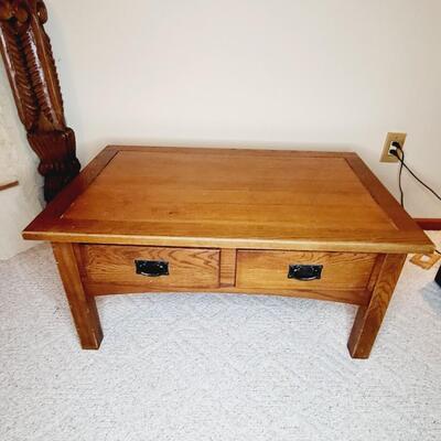 VERY NICE WOODEN COFFEE TABLE