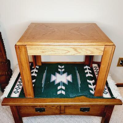 SOLID WOOD SIDE TABLE
