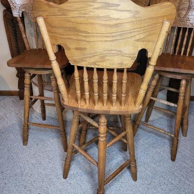BEAUTIFUL CARVED WOOD SWIVEL BAR STOOLS 4pc