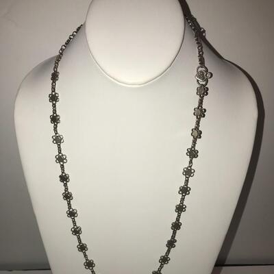 1969 Sterling Daisy Necklace