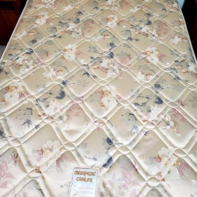 SIMMONS QUEEN MATTRESS, BOX SPRING & METAL FRAME