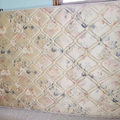 SIMMONS QUEEN MATTRESS, BOX SPRING & METAL FRAME