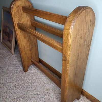 SOLID OAK QUILT RACK