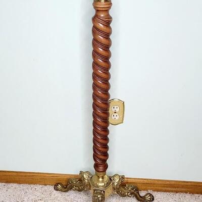 BEAUTIFUL WOOD & BRASS COAT/ HAT RACK