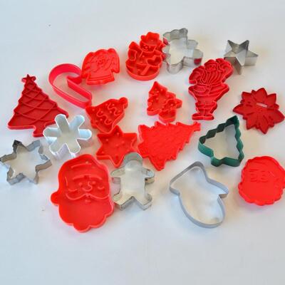 19 Cookie Cutters - Christmas Themed - 7 Metal and 12 Plastic