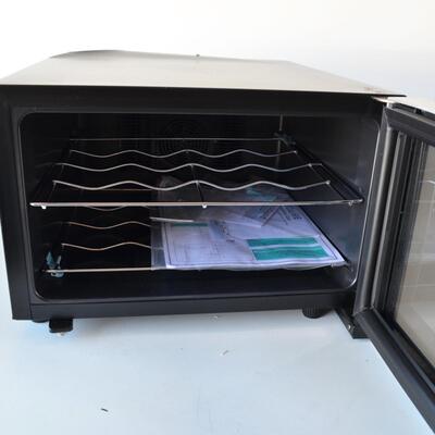 Frigidaire 8 Bottle Wine Cooler - Electric - New Dent'n Scratch