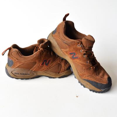 New Balance 603 Mens Size 10 - Brown Suede Trail / Outdoor Shoes