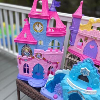 Doll house lot