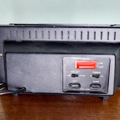 KEN-TECH DIGITAL ALARM CLOCK