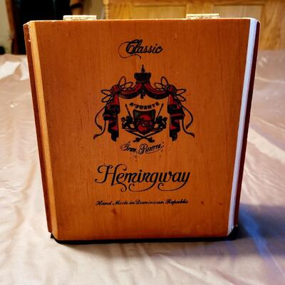 WOODEN HEMINGWAY CIGAR BOX