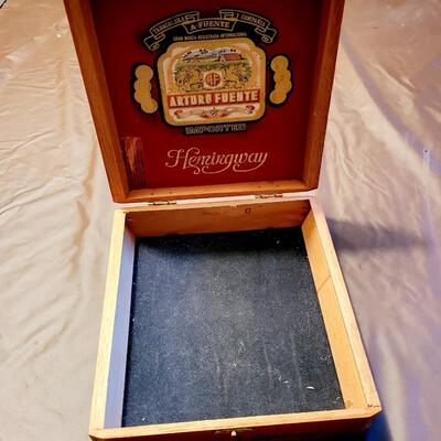 WOODEN HEMINGWAY CIGAR BOX