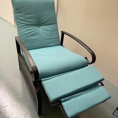 Pair of reclining outdoor chairs in Turquoise
