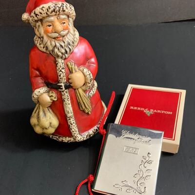 LOT:13G: Goebel Musical Santa Claus and Reed and Barton 1982 Memory Book
