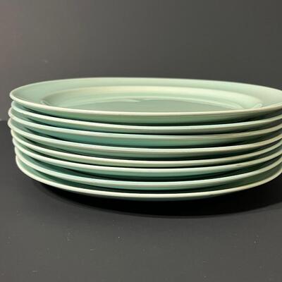 LOT 28J: LuRay Pastels Green Dinner Plates (8)