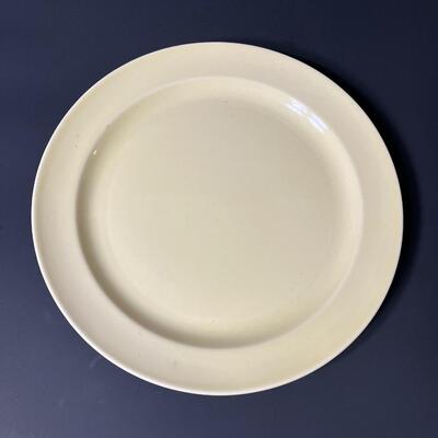 LOT 29J: Vintage LuRay Pastels Yellow Dinner Plates (8)