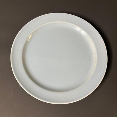 LOT 30J: Blue LuRay Vintage Pastels Dinner Plates (8)