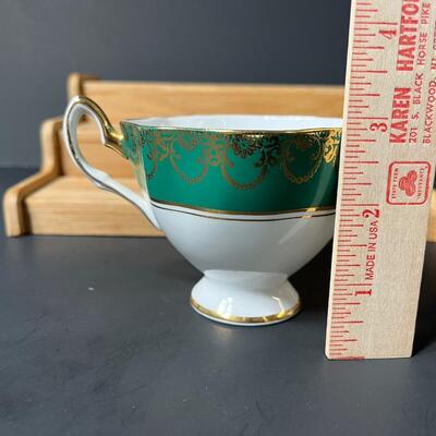 LOT 42J: Salisbury Tea Cup & Saucer Made in England