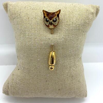 LOT:15: 14k Gold Brown Enamel  Owl Face Stick Pin with Diamond Chip eyes