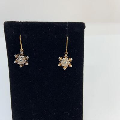 LOT:20: Snowflake Pierced Earring Gold Vermeil with Diamond Chips