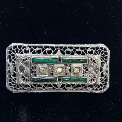 LOT:25: Antique Faux Diamond Emerald Filigree Brooch/Bar Pin