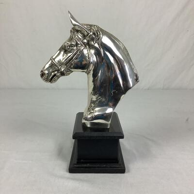 918  Richard Cooper Medium Horse Nickel Resin Sculpture