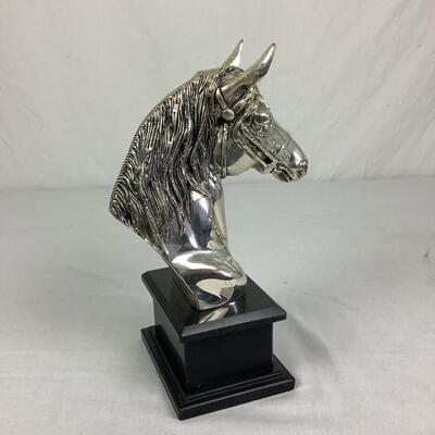 918  Richard Cooper Medium Horse Nickel Resin Sculpture
