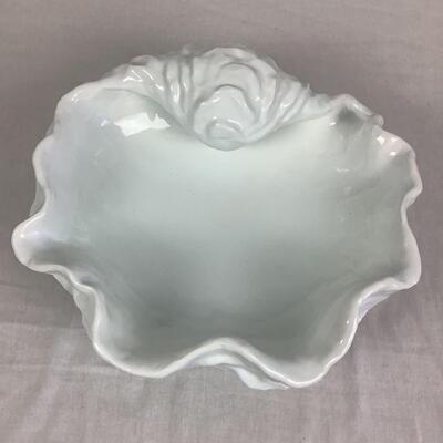 927 Large White Ceramic Shell Bowl / Fitz and Floyd Nautilus Shell