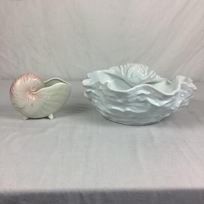 927 Large White Ceramic Shell Bowl / Fitz and Floyd Nautilus Shell