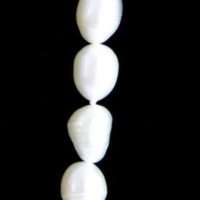 Freshwater Endless Pearl Necklace