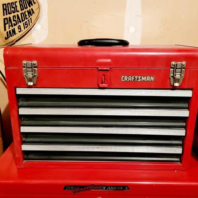 CRAFTSMAN RED CARRY METAL TOOL BOX