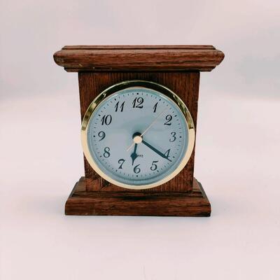 6" WOOD BATTERY OPERATED CLOCK