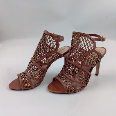 VINCE CAMUTO SHOES SIZE 8
