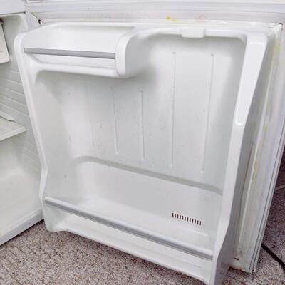 MAGIC CHEF MINI FRIDGE