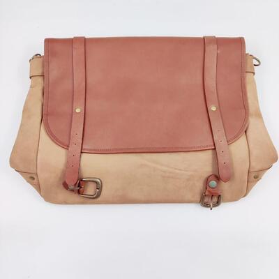 LEATHER MESSENGER BAG