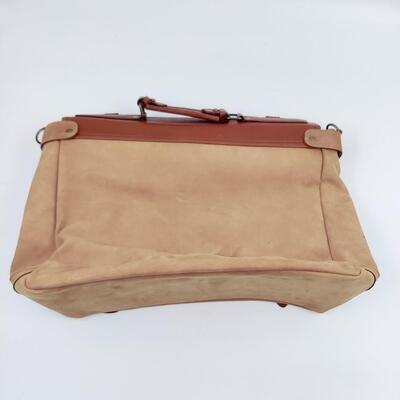 LEATHER MESSENGER BAG