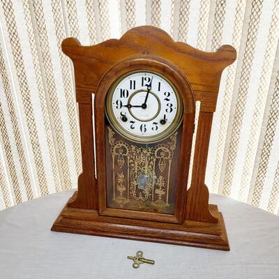 ANTIQUE INGRAHAM EIGHT DAY PENDULUM MANTLE CLOCK