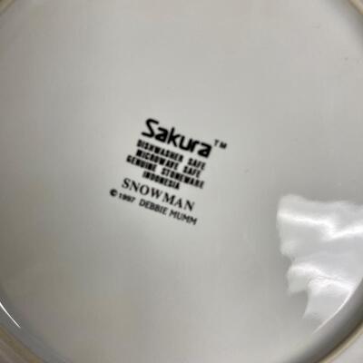 Sakura Set of 4 Snowman Salad Luncheon Dessert Plates