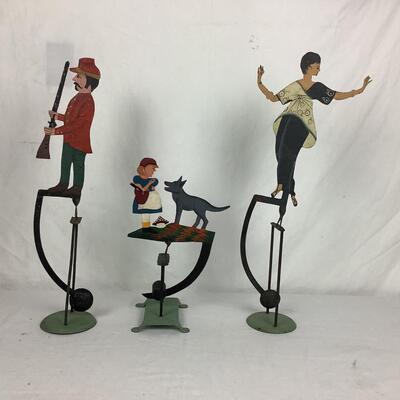 942 Set of Three Vintage Balancing Toys