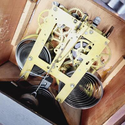 SETH THOMAS (1900?) SESSIONS MANTLE CLOCK