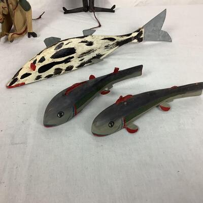947 Vintage Tin Moveable Toys with Wooden Fish